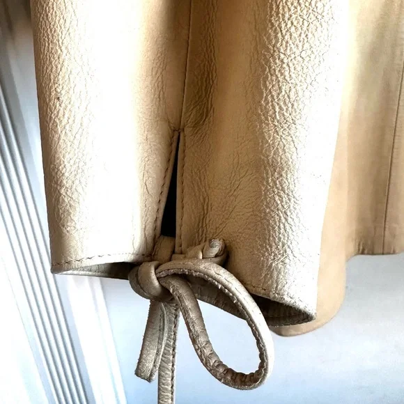 Vintage 80s 90s New Zealand Beige Snap Button-Front Boutique Leather Jacket